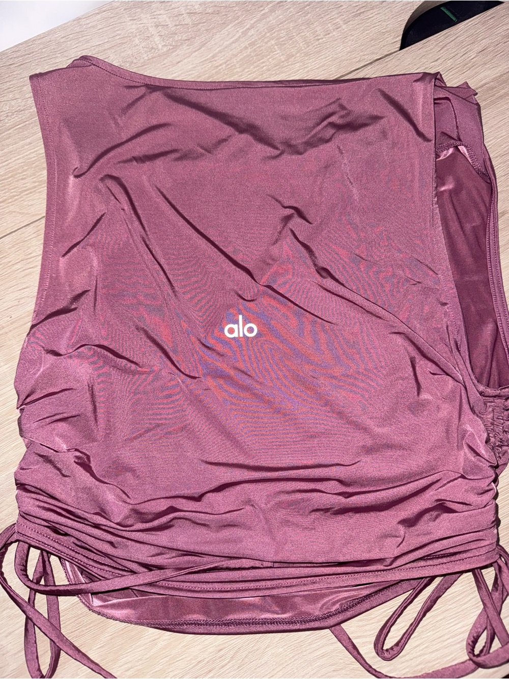ALO Yoga Standout Cropped Tank in Soft Mulberry